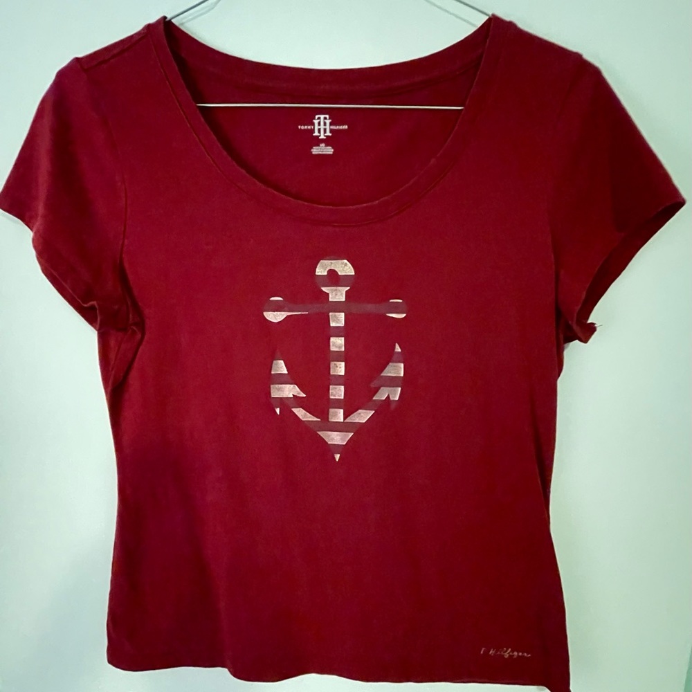 Tommy Hilfiger t-shirt  Deep Red w/anchor- fitted